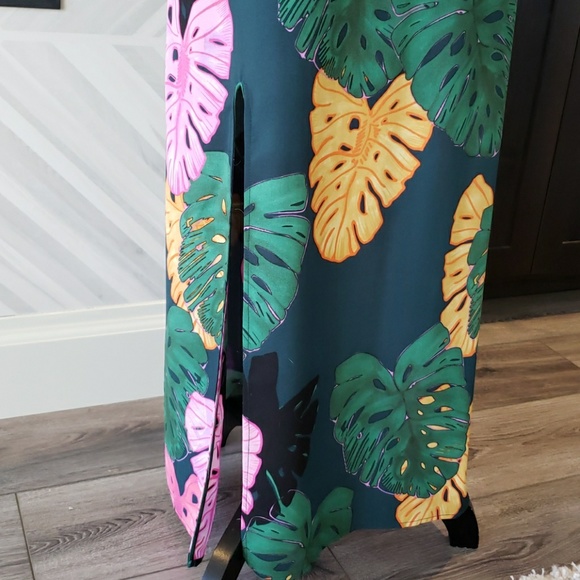 C&E maxi dress green yellow pink tropical print  spaghetti strap Size Large - Picture 4 of 5